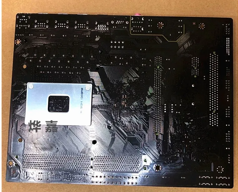 Новая материнская плата X58 поддерживает 1366 контактов памяти ECC сервера L5520 X5650 I7920
