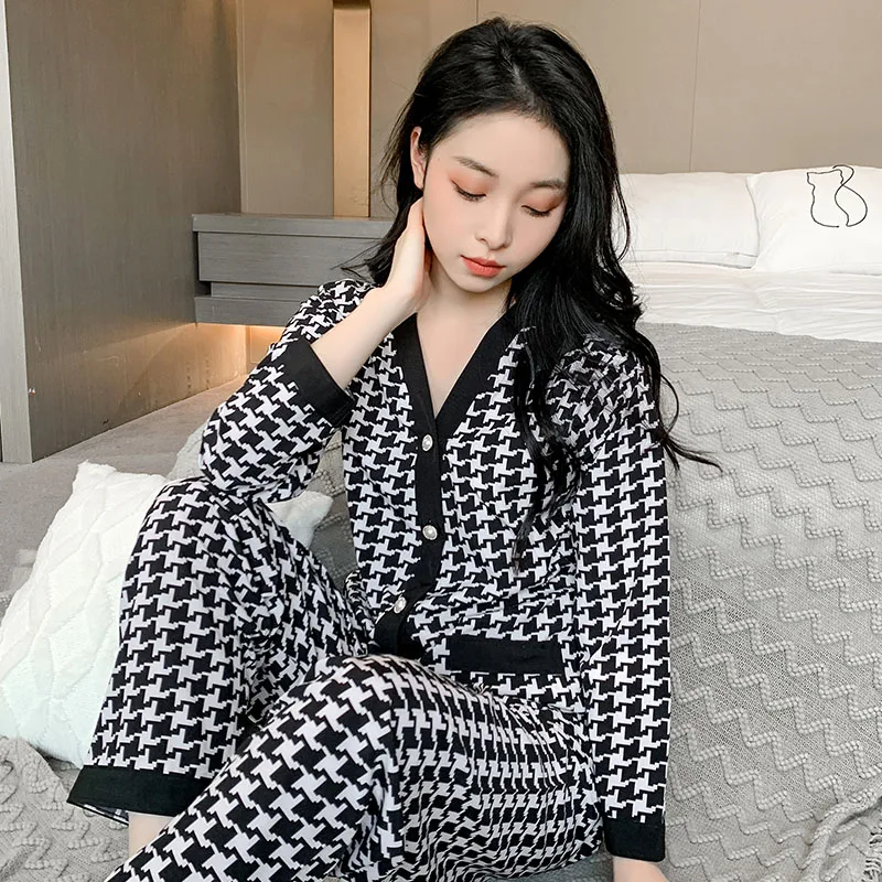 CAIYIER Big Size M-4XL Autumn Winter Love Print Nightwear Women V-Neck Long Sleeved Pyjamas Set Leisure Ladies Home Clothing