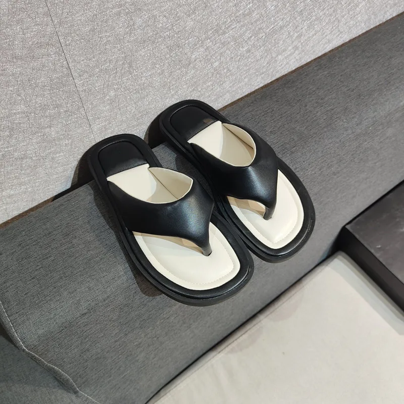 

2022 summer women's flip flops, luxury designer beach shoes, home leather slippers, women's flat swimming pool shoes