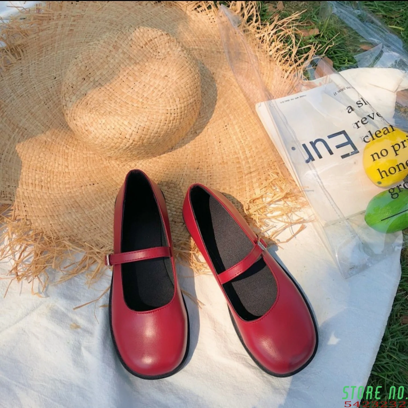 

Туфли женские в стиле «Лолита», винтажная Повседневная Студенческая обувь из лакированной кожи, с закрытым носком, с винтажной пряжкой, кра...