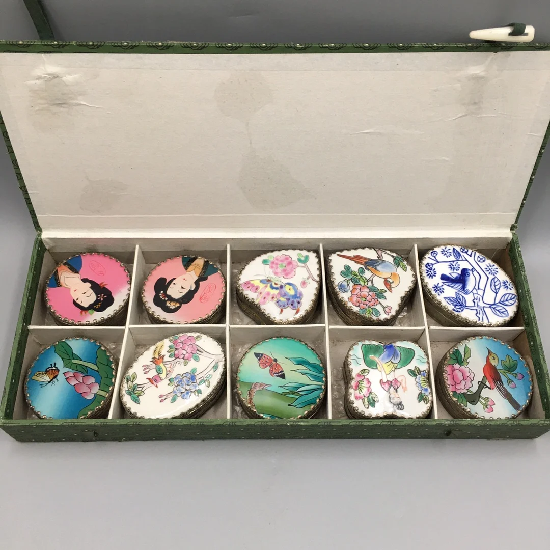 

Exquisite antique pure copper rouge box ornaments with different shapes