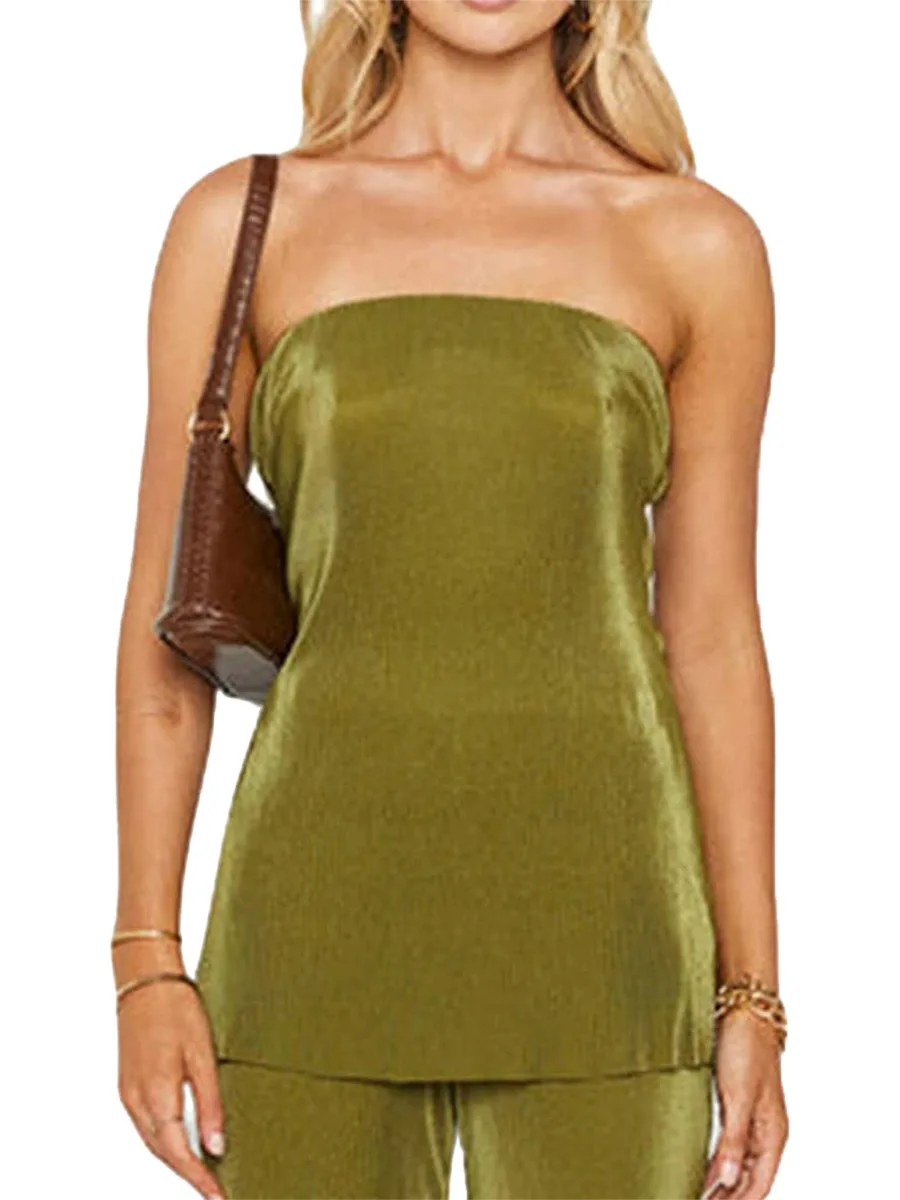 Женский комплект из топа и шортов с вырезом на спине