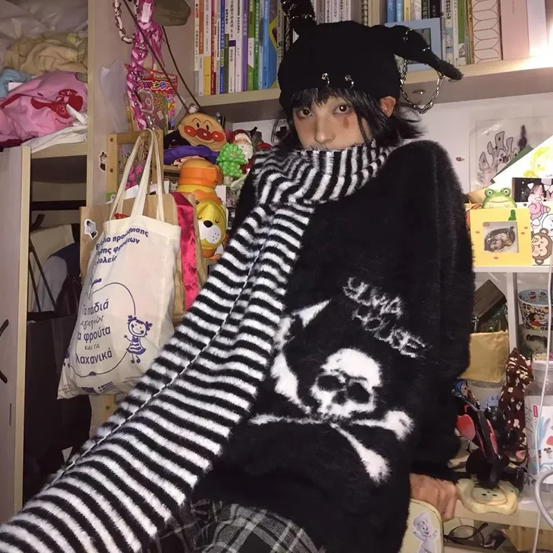 Женский свитер с V-образным вырезом в стиле Харадзюку