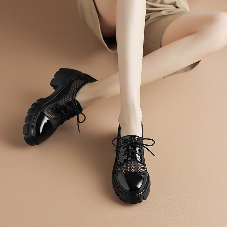 2023 Summer New Mesh Breathable Sandals Thick Sole Lacquer Leather Outerwear Lace up Small Leather Shoes Thick Heels