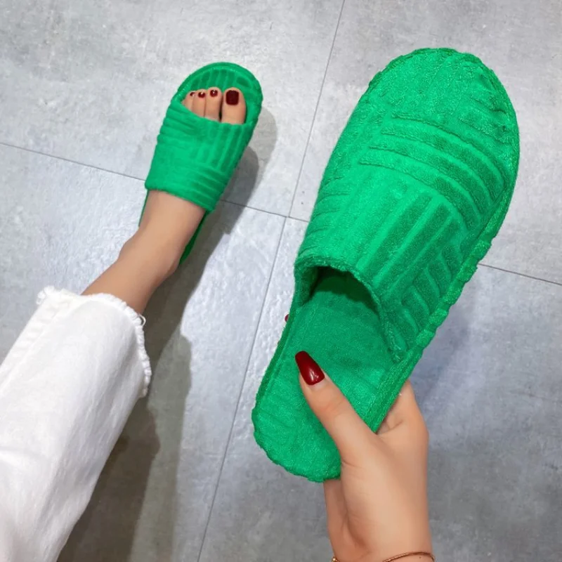 Faux Fur Home Slippers Fluffy Women Slides Comfort Furry Flat Sandals Female Cute Slippers Shoes for Woman Indoor Flip Flops