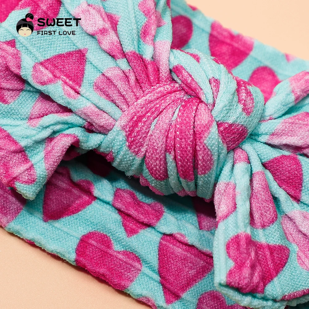 Детская нейлоновая повязка на голову с принтом сердца и бантом мягкая эластичная