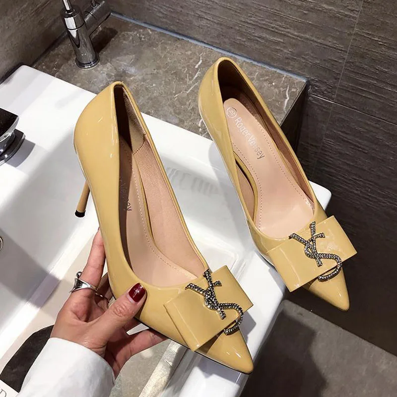 

Женские туфли из мягкой лакированной кожи, с острым носком, 6 см