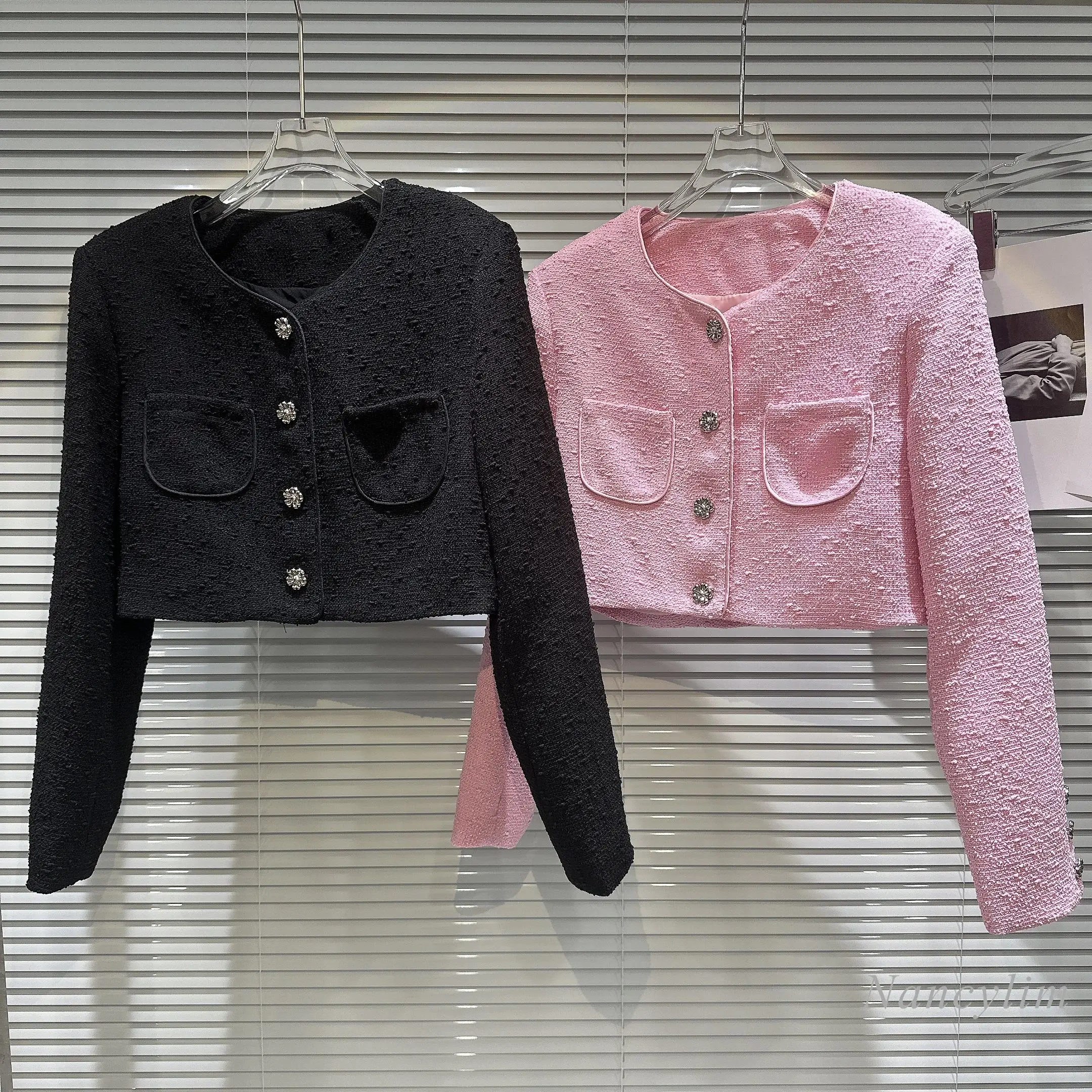 

Женское твидовое короткое пальто, элегантное розовое пальто в классическом стиле, офисный топ с карманами и металлической цветочной пряжкой, осень 2023