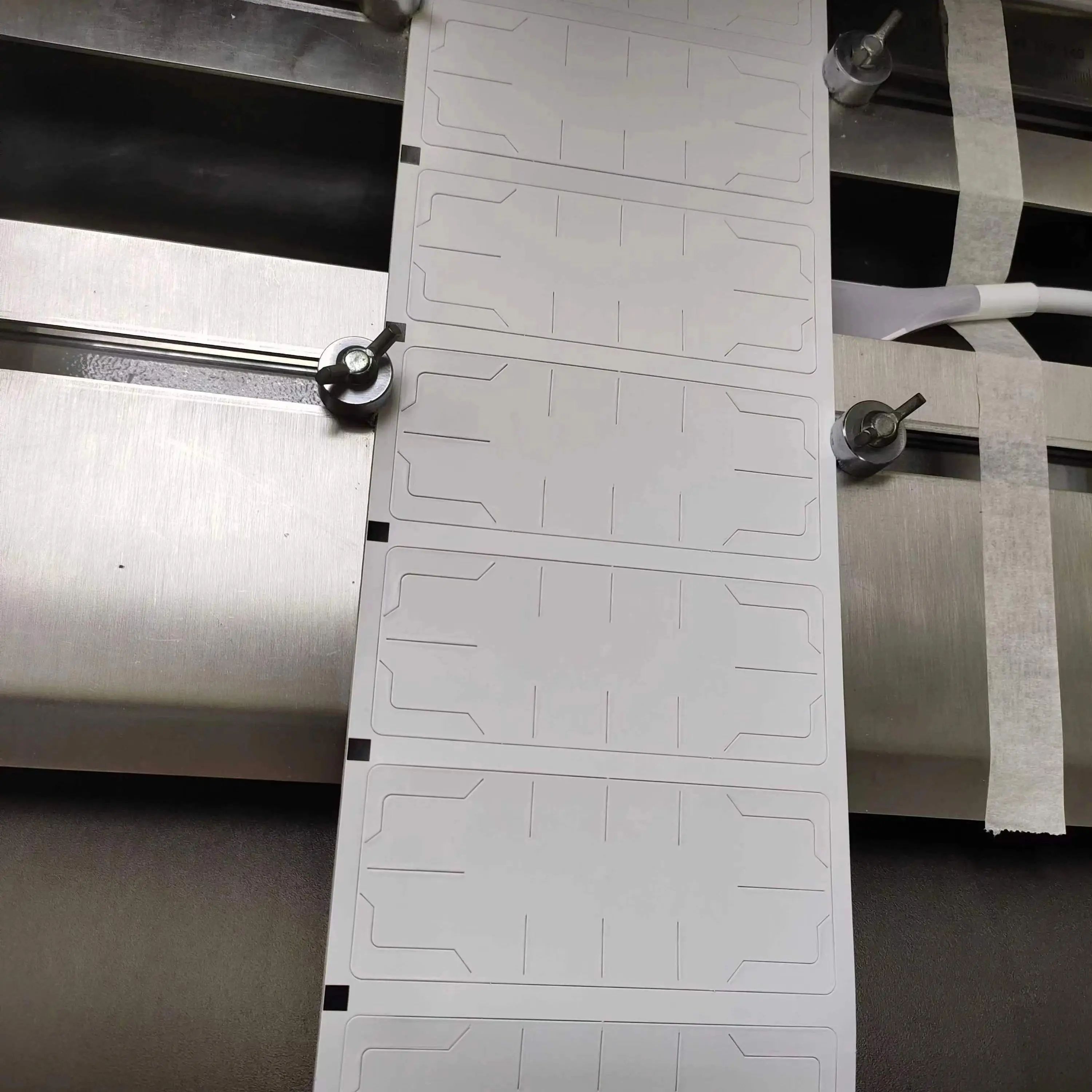

Wenqi 200 pcs Alien H3 9654 Paper RFID label/