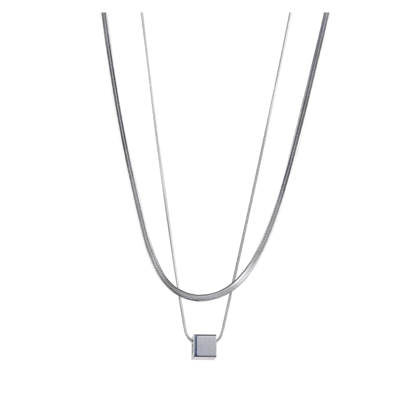 

Original New Style Double Layered Small Square Round Snake Necklace with Fashionable European and American Versatile Accessories