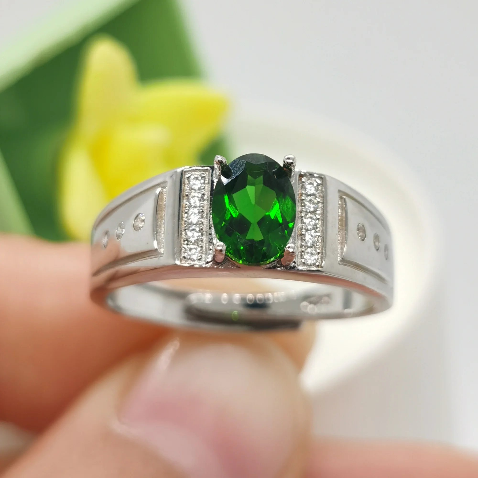 

Classic Gemstone Ring for Man 5mm*7mm Natural Diopside Man Ring 18K Gold Plating 925 Silver Diopside Ring