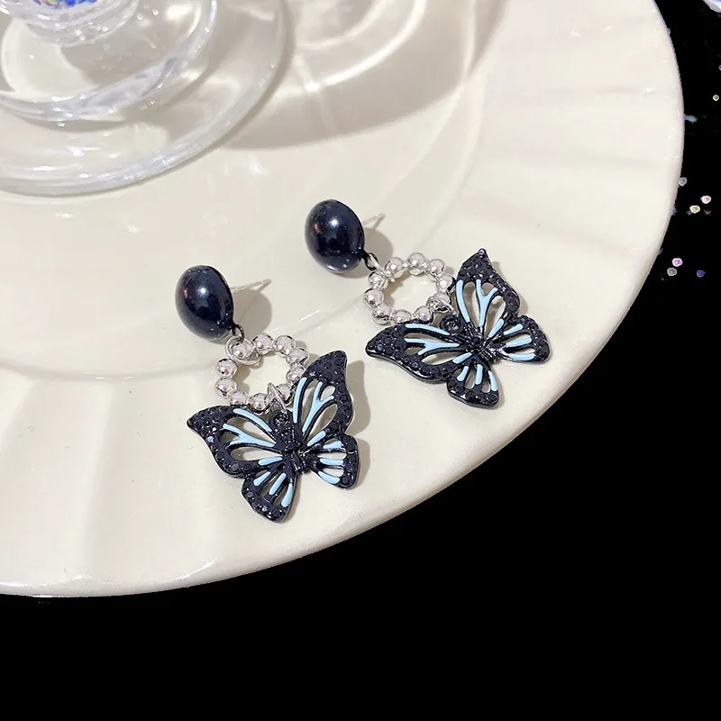 Black Butterfly Stud Earrings Women Niche Design Enamel Ladies Hoop Metal Earings Korean Personality 2023 Trending Ear Jewelry