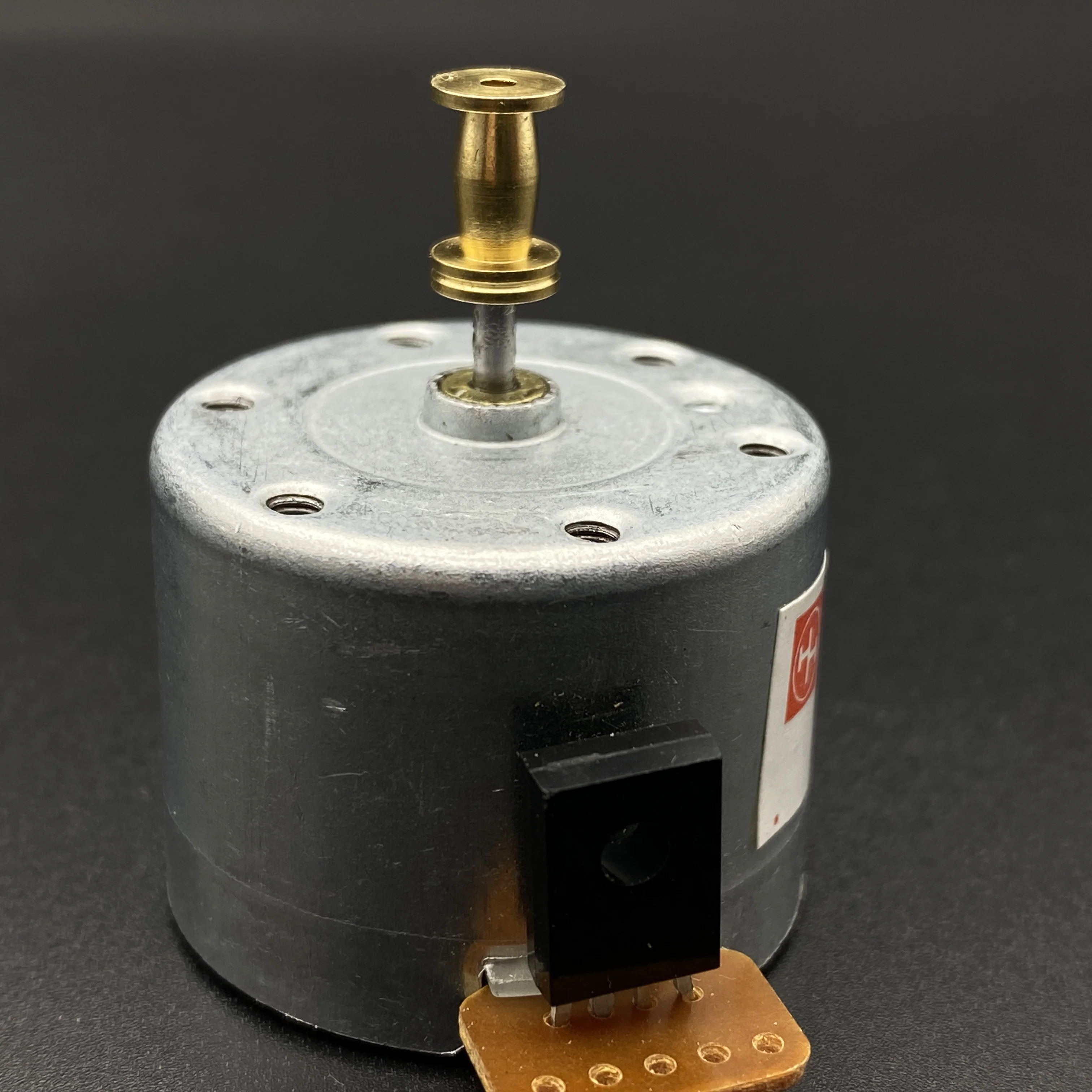 Двигатель проигрывателя 33/45/78 об/мин 9-12 В постоянного тока