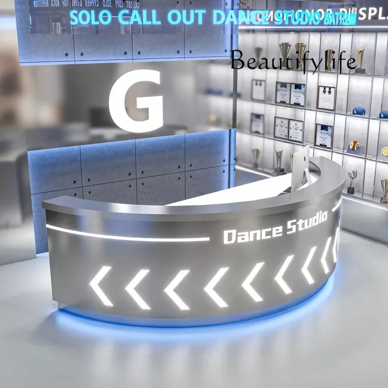 Простая современная стойка регистрации из нержавеющей стали танцевальная