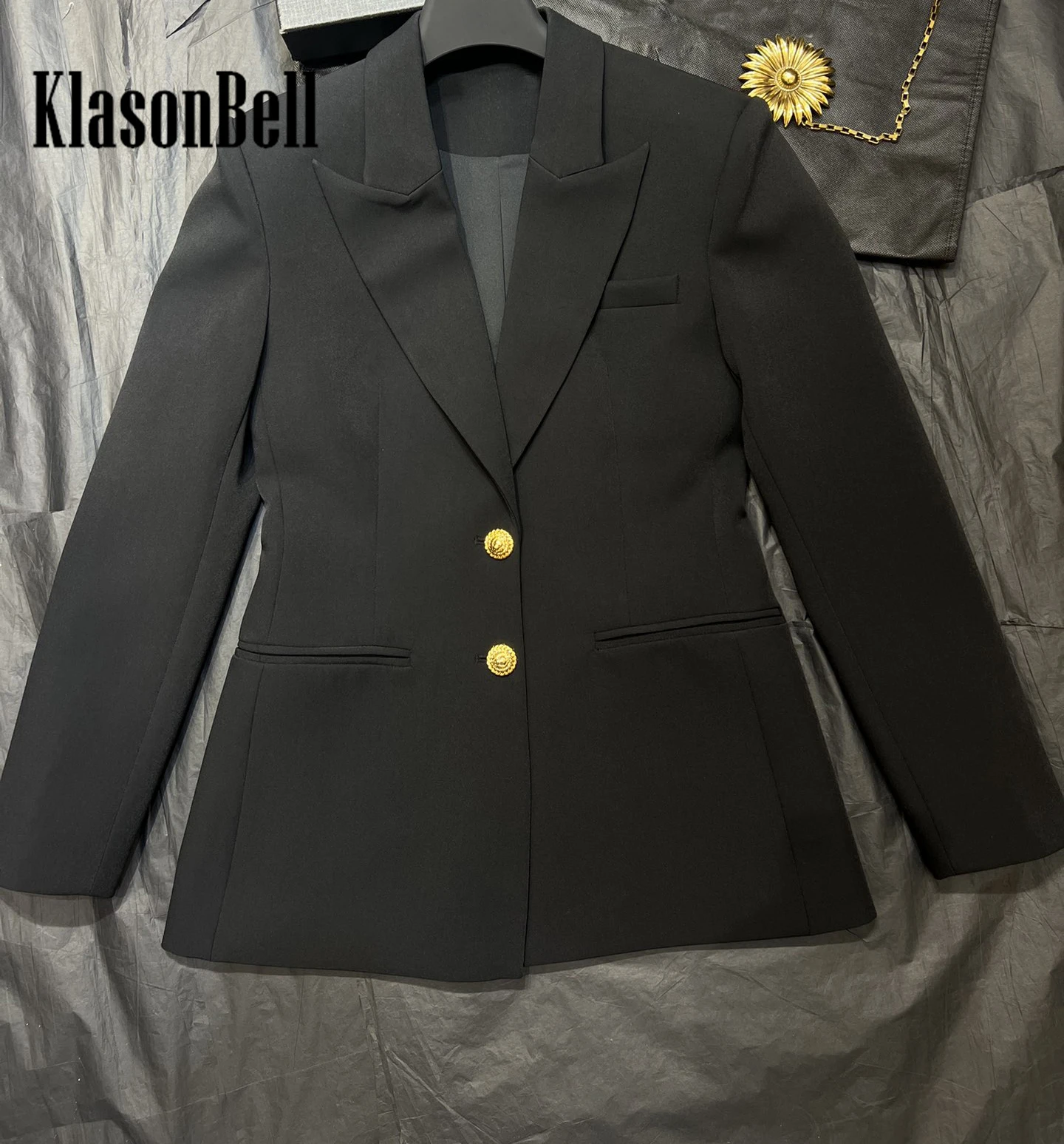 5.4 KlasonBell Классическая темпераментная куртка с длинными рукавами и золотыми