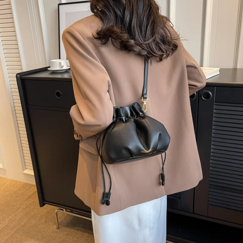 Women's Retro Fashion PU Fold Crossbody Bags for Women Simple Luxury Sac Shoulder Small Bucket Underarm Bolsa Feminina Handbags