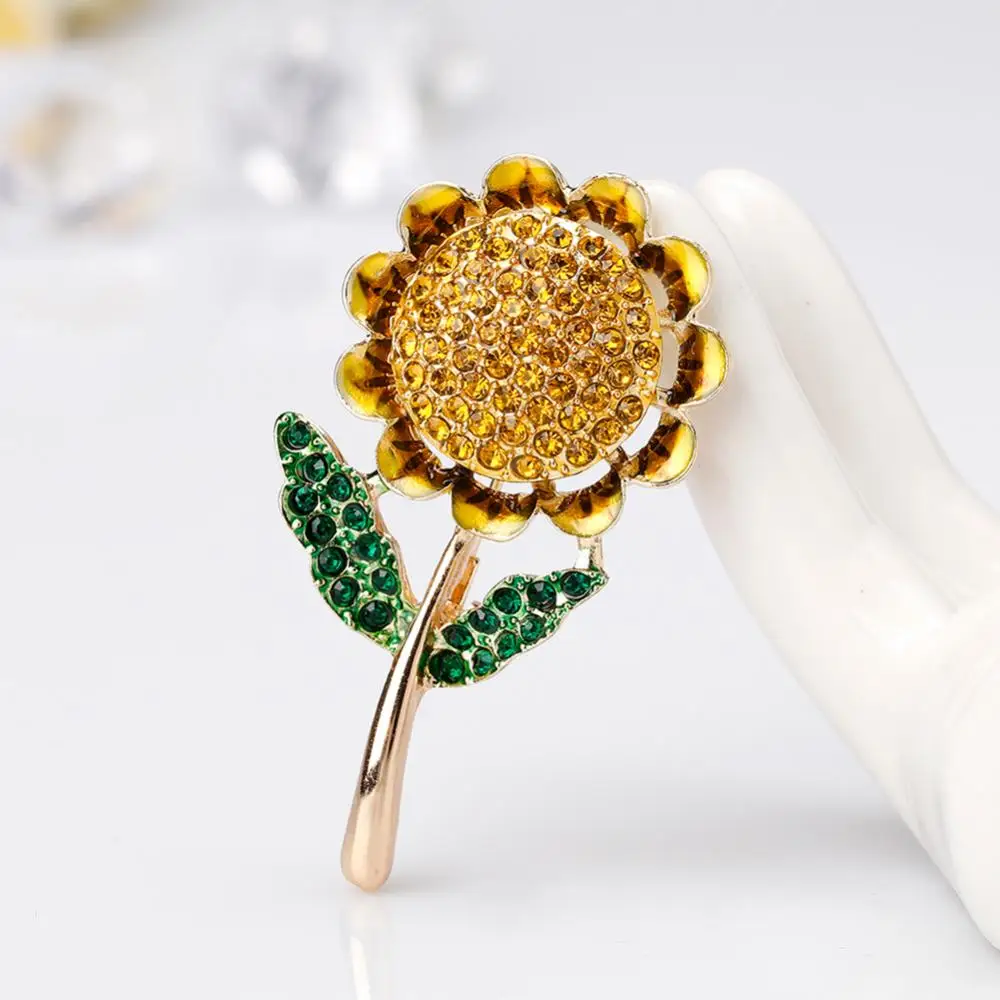 

1Pc Sunflower Enamel Brooch Delicate Yellow Purple Elegant Women Girls Rhinestone Lapel Pin Clothes Accessories Gift Jewelry