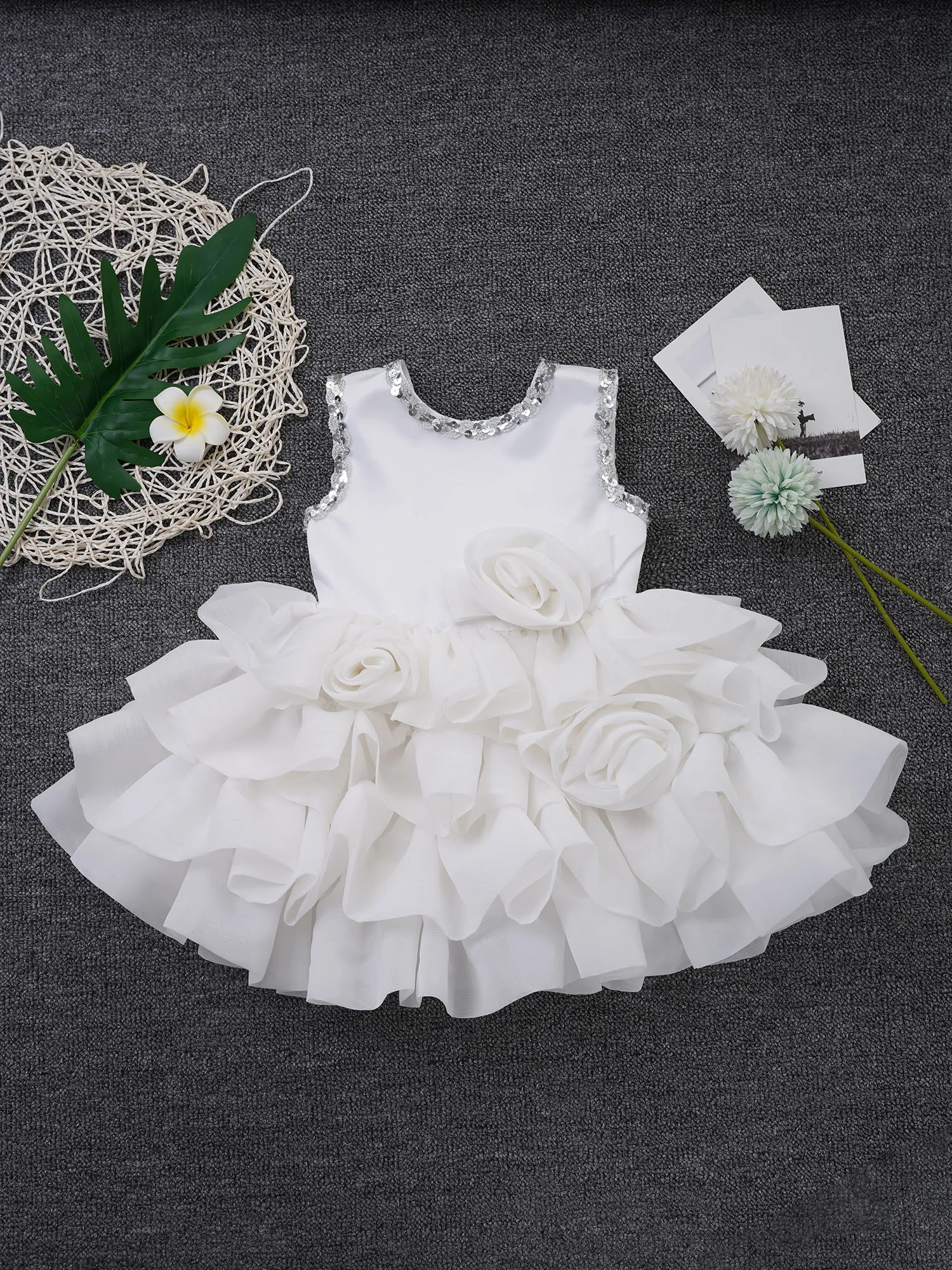 

Kids Girls Party Dress Sleeveless Ball Gown Shiny Sequins Flower Bowknot Decor Ruffle Princess Dresses for Birthday Wedding