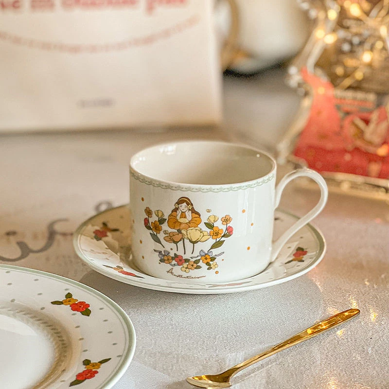 

Керамическая кофейная чашка и блюдце во французском стиле, посуда для дома, кофейный сервиз, набор для английского послеобеденного чая, десертная тарелка, подарочное блюдо