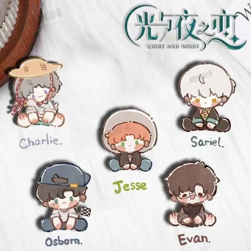 Аниме Свет и Ночь Осборн Эван Чарли Q-версия значок персонаж мультфильм брошь для