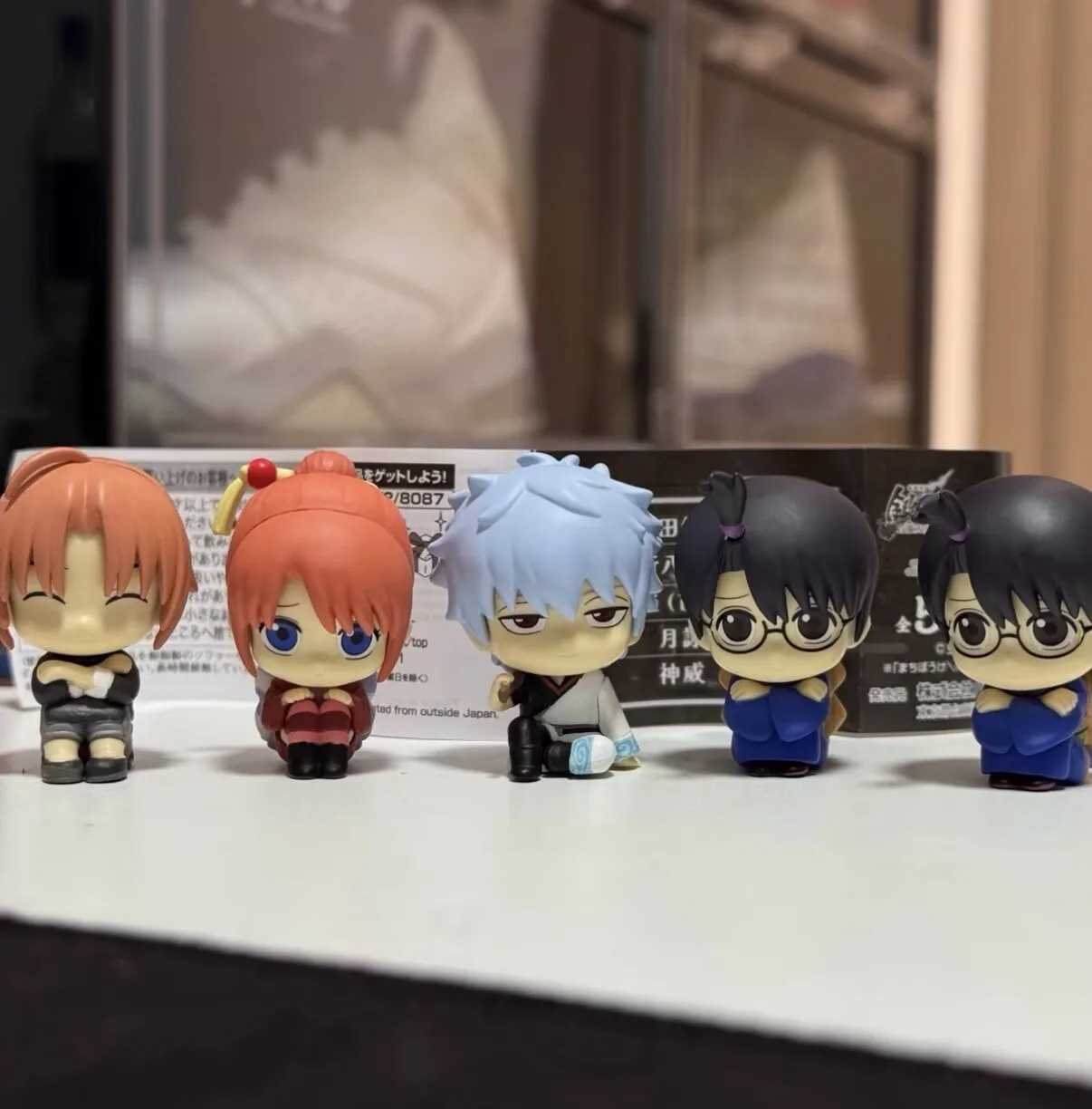 Фото Коллекционная фигурка Bandai Gintama Sakata Gintoki Machiboke Yoshiwara Daienjou (киноверсия) — гашапон-украшение для фанатов аниме №1