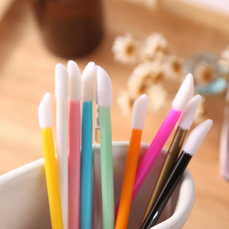 

50cps Single Lipstick Makeup Brush Portable Mini Lip Gloss Brush Makeup Tool Disposable Solid Lip Brush Stick