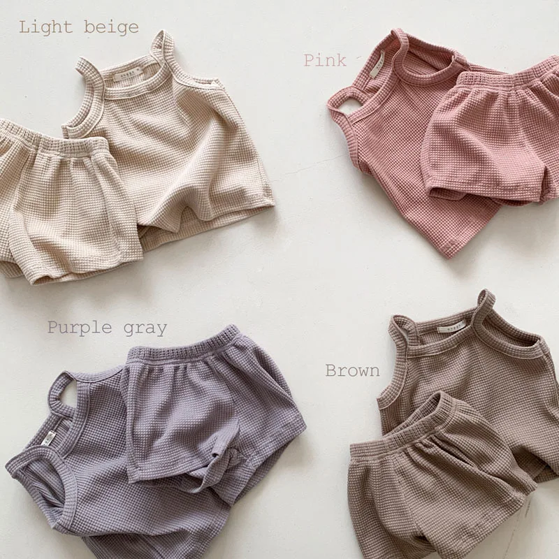 

2022 Korean version of the baby boy summer boys and girls thin cotton skin-friendly baby waffle suspender shorts two piece suit