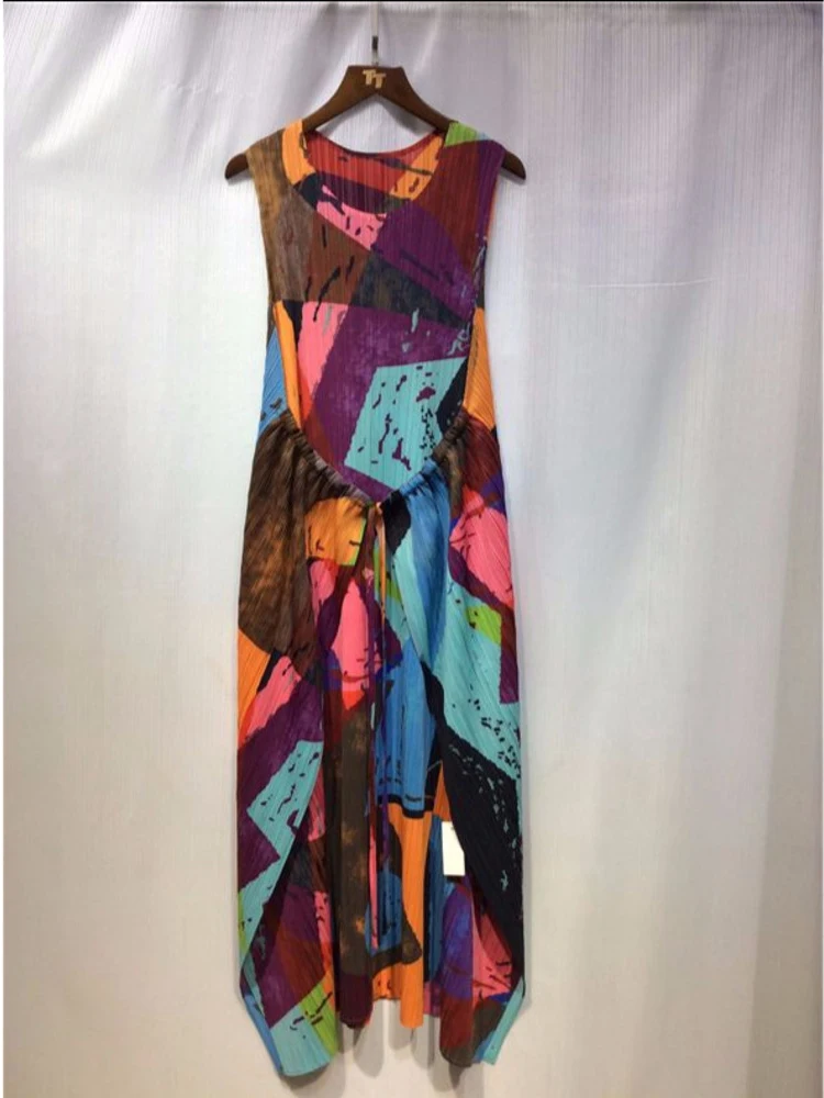 Женское платье 2022 с круглым вырезом без рукавов и высокой талией до колен модный