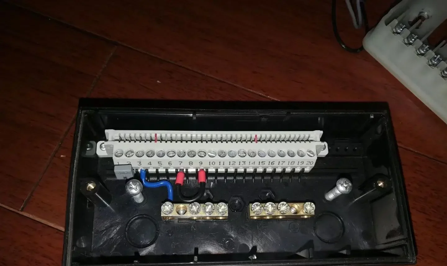 База контроллера FL1.333 LFL1.322 LFL1.335 LFL1.622 LFL1.635 LAL2.25 LDU11.323A27 LDU11.523A27 LAL1.25 LGK16.333A27 LGK16.635