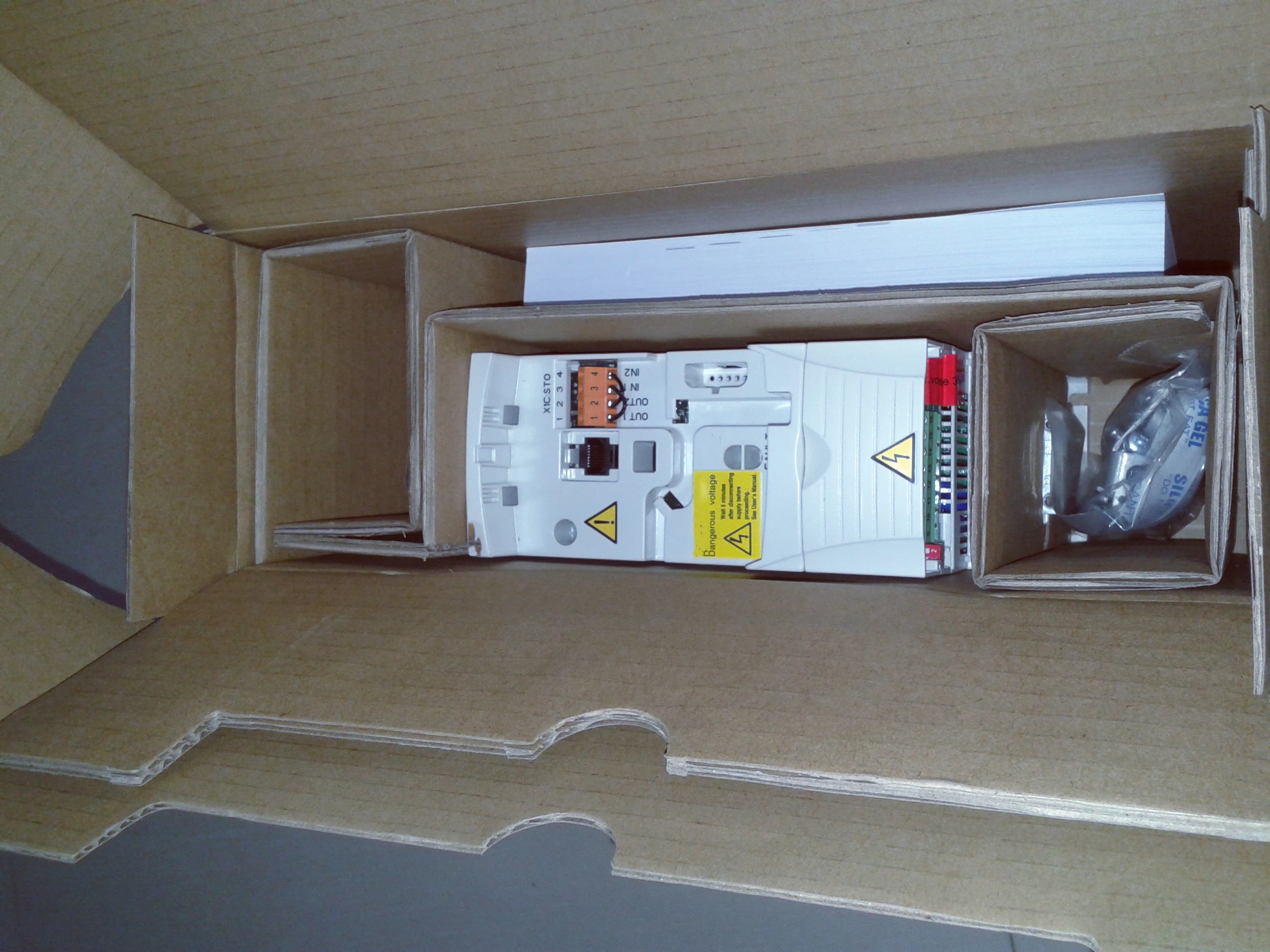 

100% New original ACS355-03E-08A8-4 4KW