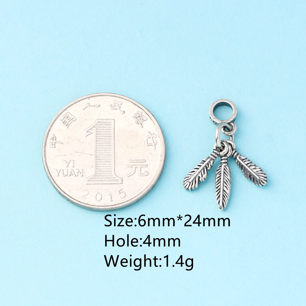 Серебряная подвеска с перьями CKNZ S0988