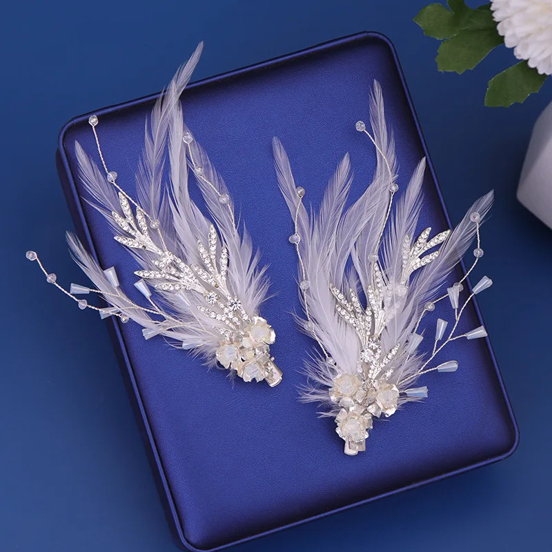 

Vintage White Feather Hair Clip for Women Flower Pearl Inlaid Crystal Hairpin Headdress Bride Wedding Hair Accessories Ornament