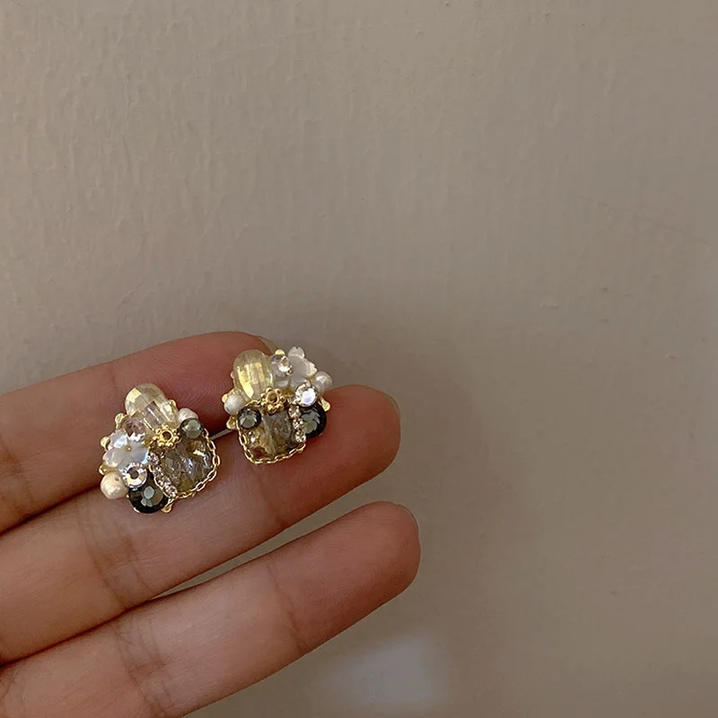 

Minar Bohemia Shiny CZ Cubic Zirconia Flower Earring for Women Transparent Crystal Imitation Pearl Stud Earrings Casual Jewelry