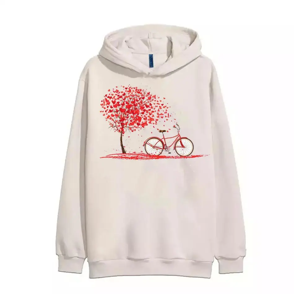 Цветная наклейка на одежду с рисунком дерева