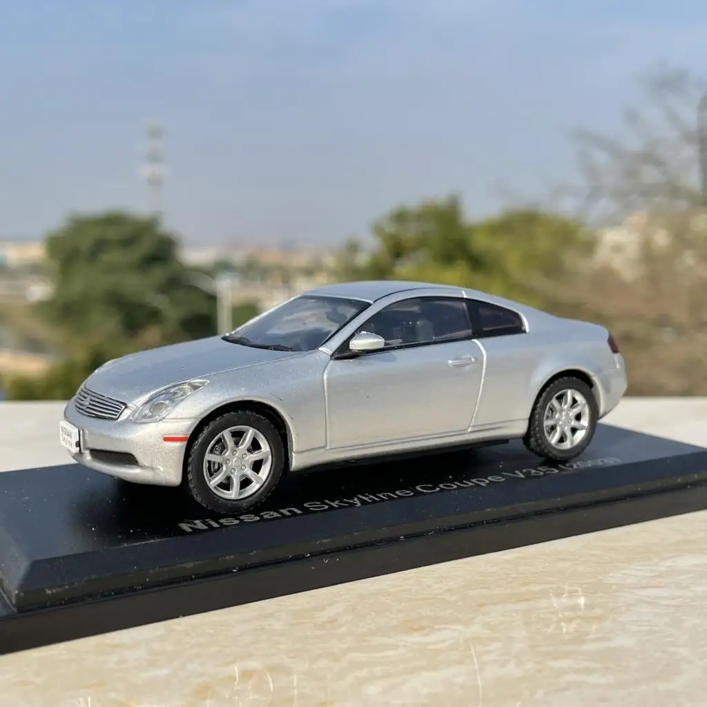 

Коллекция 1/43 Nissan Skyline, литые модели автомобилей, предметы мебели