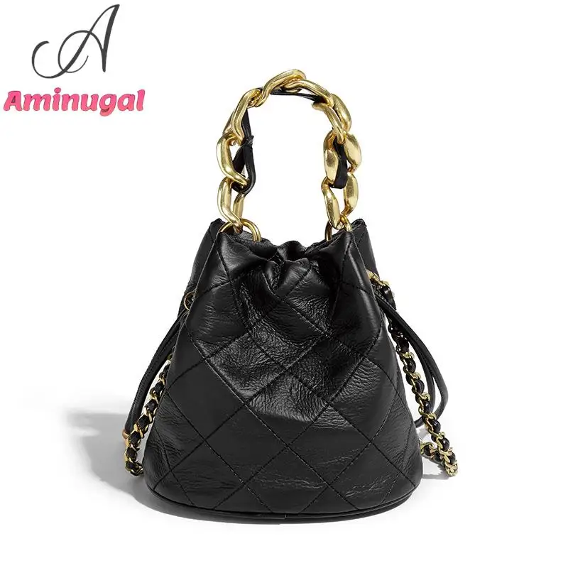 

2023 New Women's Small Shoulder Bags Runway Show Look Trending Crossbody Bags Stylish Handbags