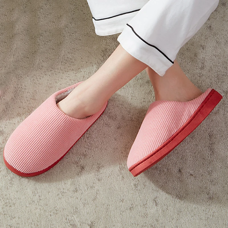 Однотонные нечеткие тапочки женские зимние теплые меховые плюшевые шлепанцы