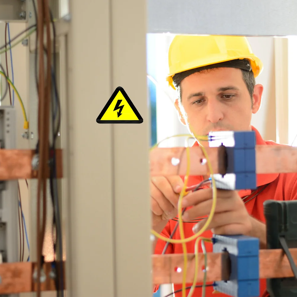 Рисунок 3 - Наклейки с логотипом электроэнергии