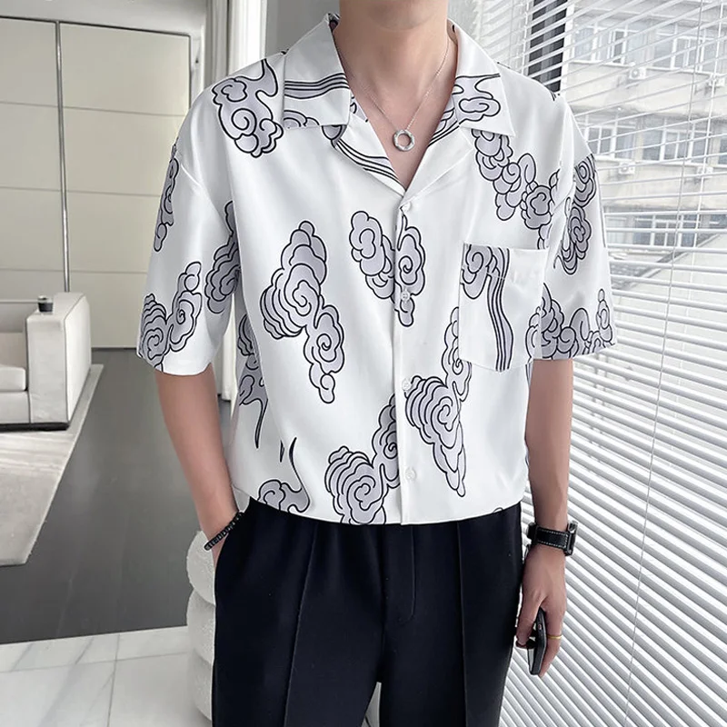 

Блузка мужская с коротким рукавом и V-образным вырезом