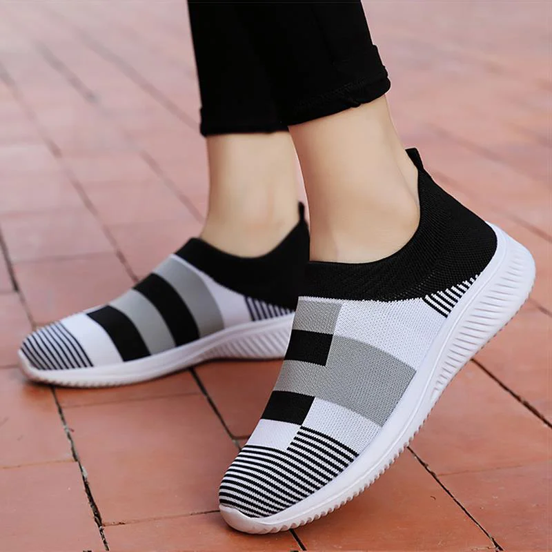 

2022 Women Sneakers Lace Up Shoes Woman Sneakers Flat Sneakers For Women Breathable Trainers Female Footwear Tenis Feminino