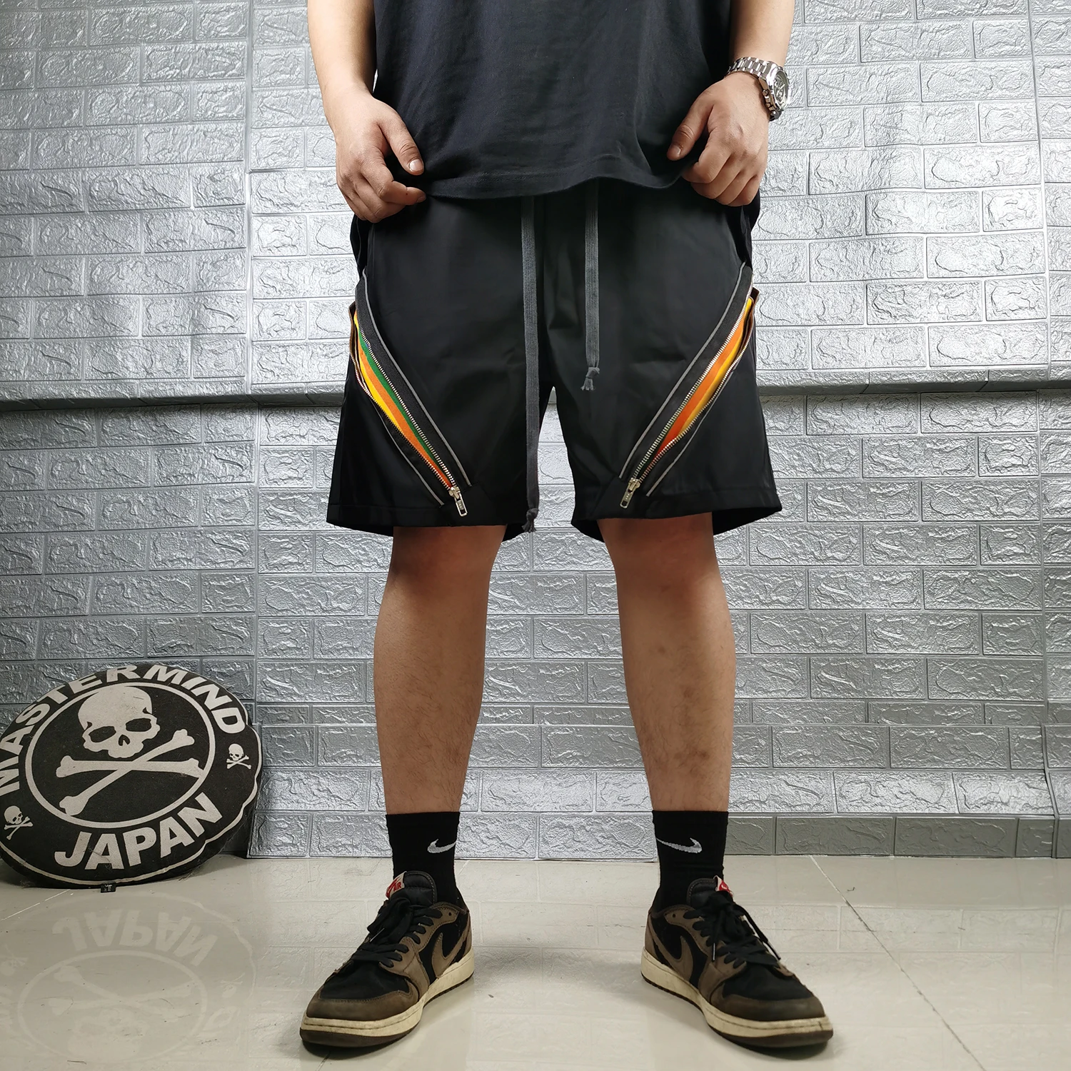 

High Street Oversized Zipper Sports Shorts Men's Fashion Colorful Stripes Shorts Summer Thin Splice Casual Knee-length Jogging