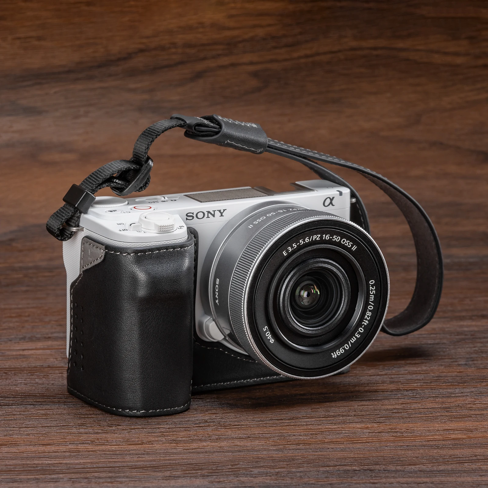 Чехол для Камеры SmallRig ZV-E10 II кожаный чехол Sony с ремешком на запястье из