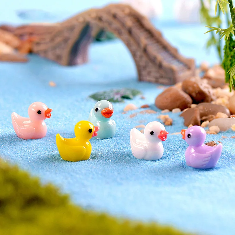 

10/30/50pcs Mini Duck Garden Landscape Aquarium Little Yellow Duck Creative Handmade Resin Cute Car Ornament Trinkets Miniature