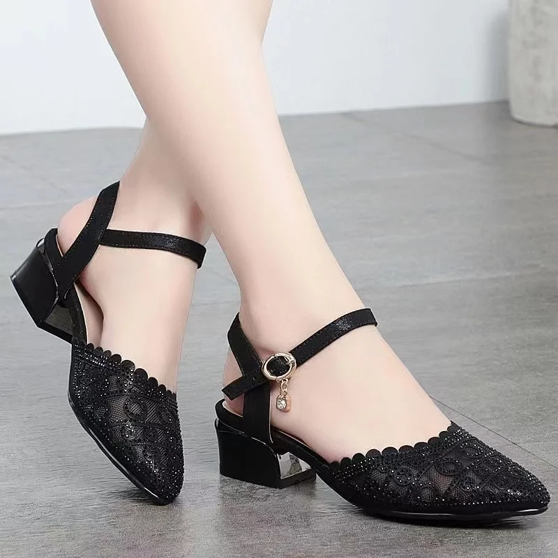 

Новинка 2022, сандалии из мягкой искусственной кожи, женские летние туфли на каблуке, модные сетчатые туфли с ремешком на щиколотке, с острым н...