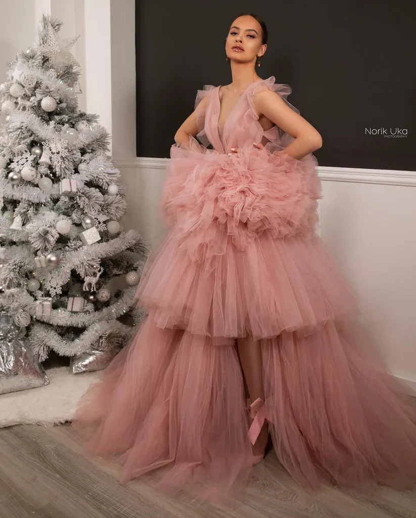 

Blush Pink Tulle Prom Dress V Neck Tiered Ruffles Long Party Dresses for Homecoming Cocktail Evening Gowns