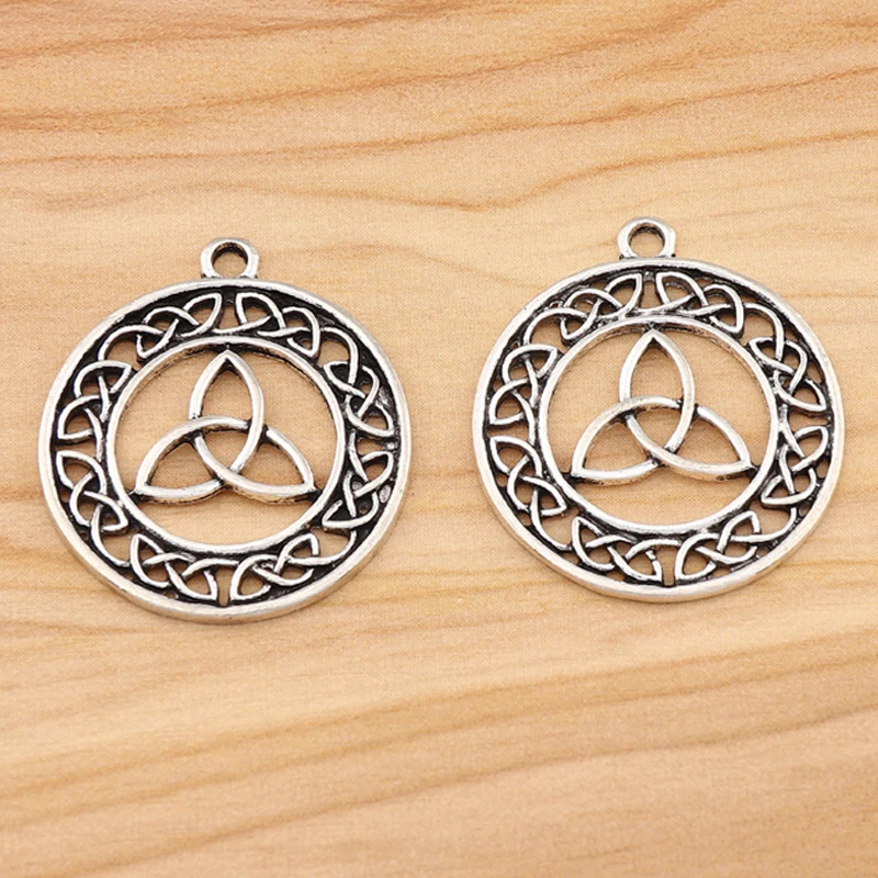

15 Pieces Tibetan Silver Large Celtic Knot Trinity Triquetra Round Charms Pendant for DIY Necklace Jewelry Making Accessories