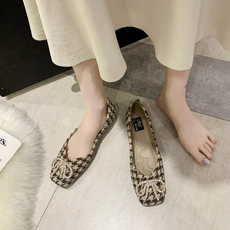 Женская универсальная обувь на плоской подошве большие размеры весна-лето 2024