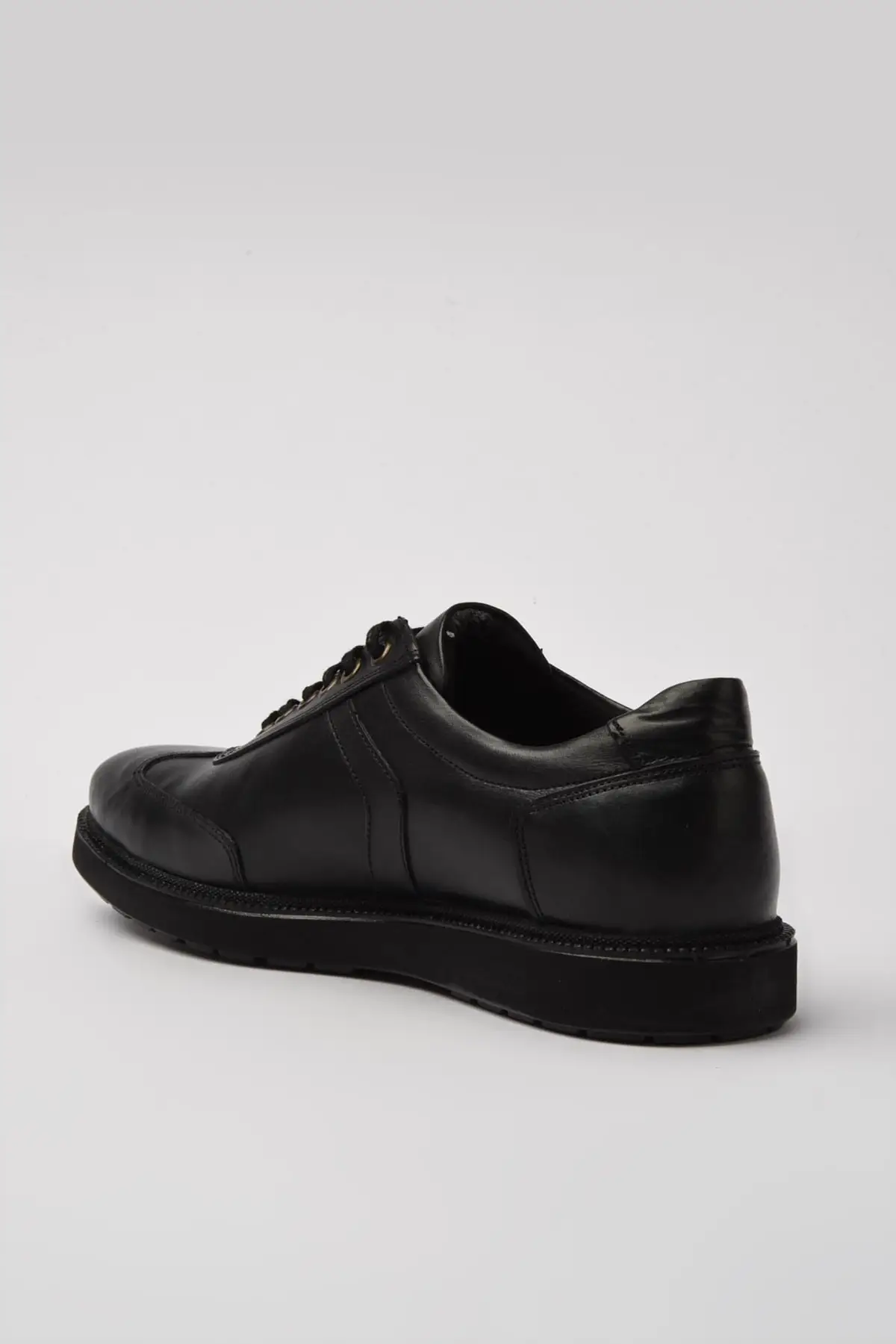 

Men Sport Footwear Black Genuine Leather Daily Oops Breathable Sneakers Lightweight Trainers Vulcanize Shoes Comfort Cool