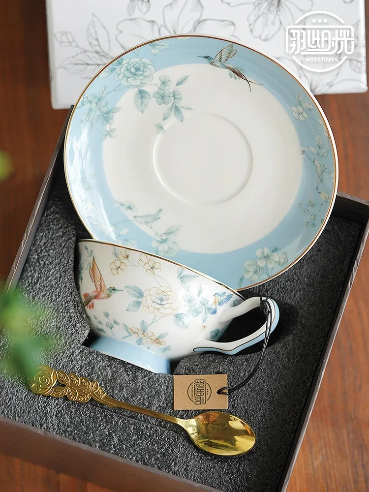 Керамический английский чайный сервиз