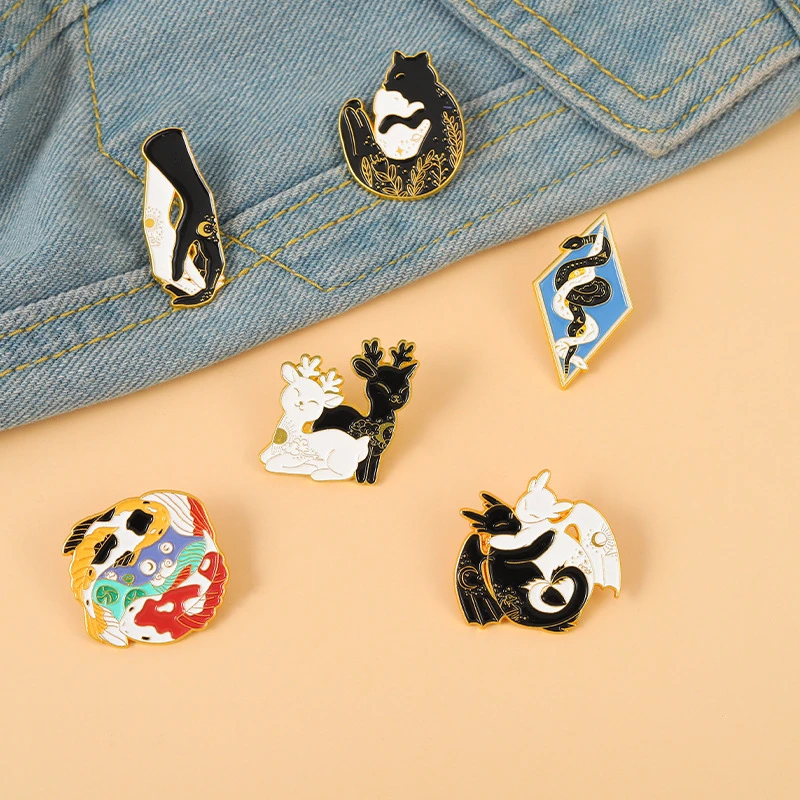 

Animals Brooch Starry Hugging Enamel Pins Brooches Bag Lapel Badge Moon Cute snake koi brooch Sun Moon Dragon Snake Brooches